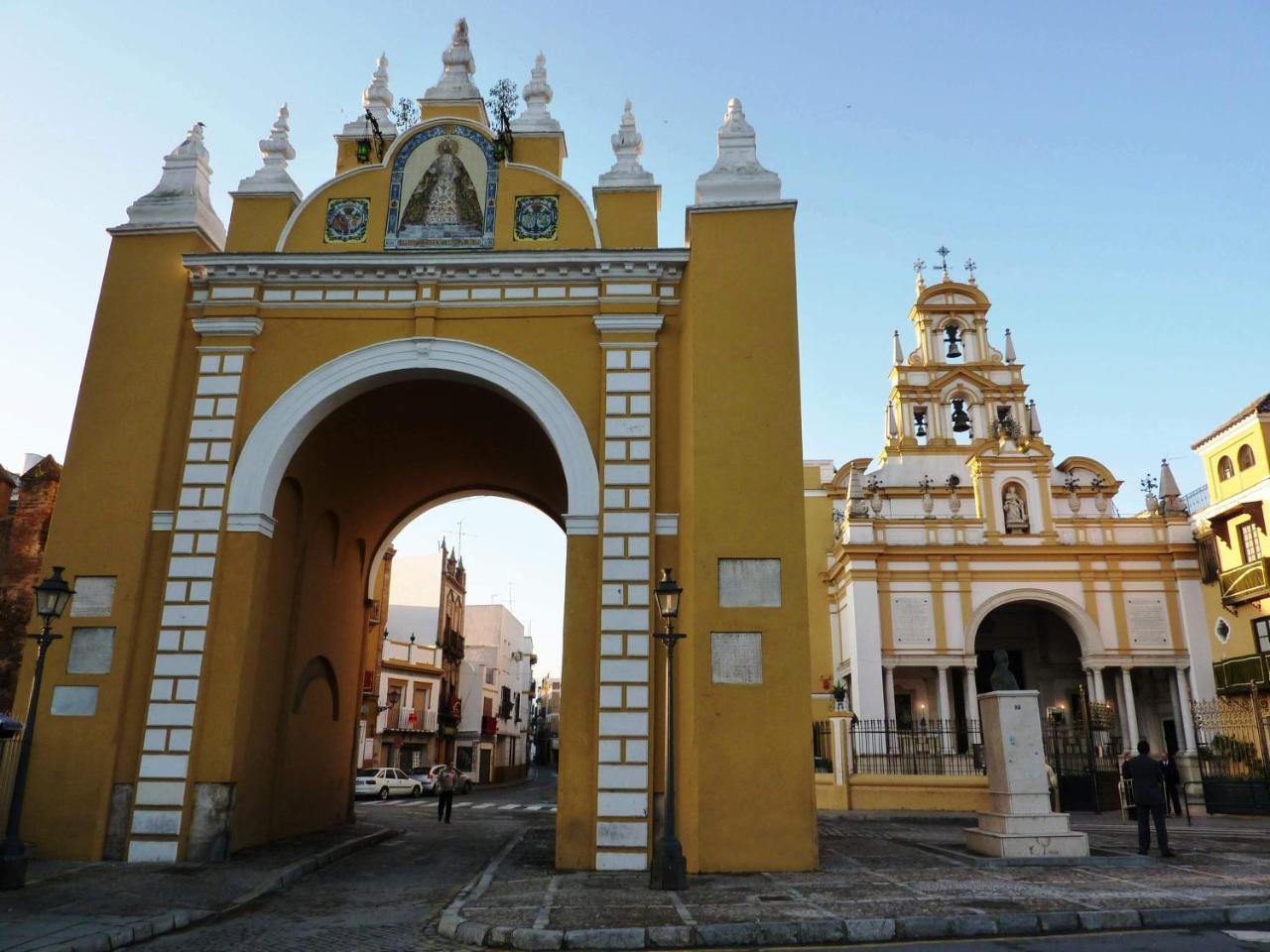 Alcoba Del Rey De Sevilla Exterior photo